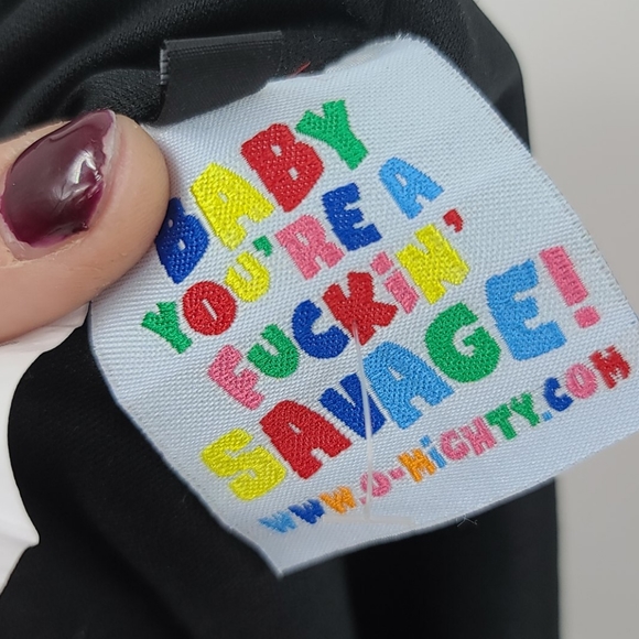 O mighty red embroidered romper. Women's size s - Picture 7 of 8